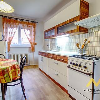 Pronájem bytu 2+1 55 m&sup2; Hradec Králové