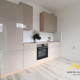 Pronájem bytu 1+kk, garsoniery 33 m&sup2; Hradec Králové