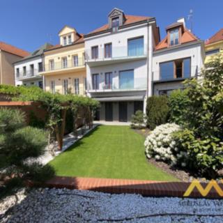 Pronájem bytu 2+kk 78 m² Hradec Králové, Malé náměstí