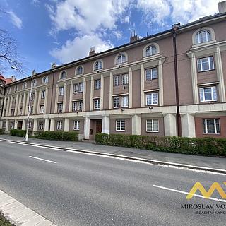 Pronájem bytu 2+1 62 m² Hradec Králové