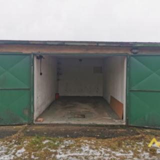 Pronájem garáže 18 m² Hradec Králové Pražské Předměstí, Bezručova