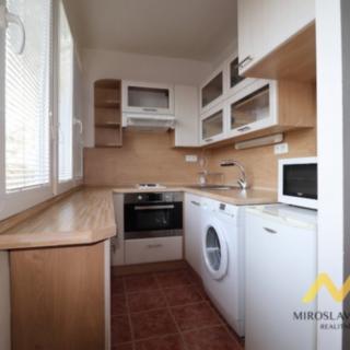 Pronájem bytu 1+kk, garsoniery 30 m² Hradec Králové