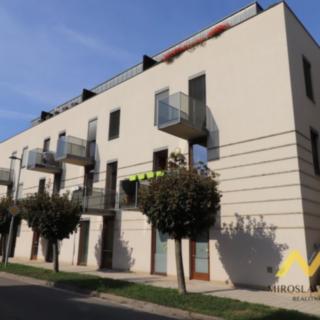 Pronájem bytu 2+kk 45 m² Hradec Králové, Balbínova
