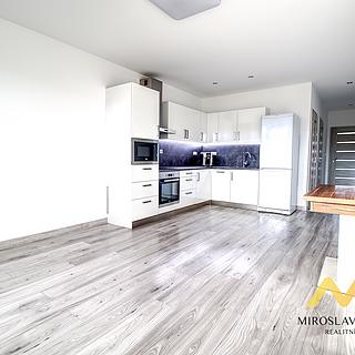 Pronájem bytu 4+kk 82 m² Hradec Králové