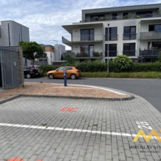 Pronájem garáže 12 m² Hradec Králové Nový, Antonína Petrofa