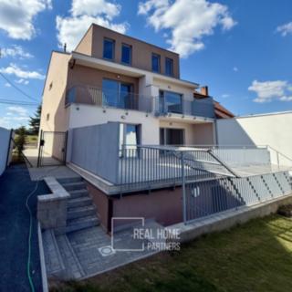 Prodej bytu 3+kk 89 m² Hostěnice