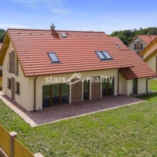 Prodej rodinného domu 179 m² Veltrusy