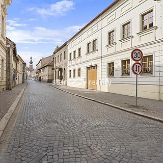 Prodej bytu 3+kk 90 m&sup2; Velvary