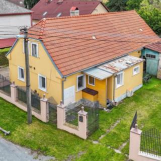 Prodej rodinného domu 252 m² Bezděkov