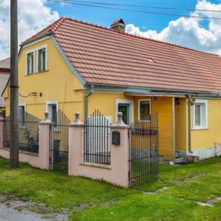 Prodej rodinného domu 252 m² Bezděkov