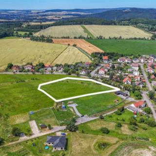 Prodej stavební parcely 8 021 m² Mirošov, Uxova