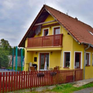 Prodej rodinného domu 100 m² Vykáň