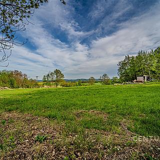 Prodej stavební parcely 3 010 m² Vysoký Chlumec