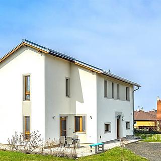 Prodej rodinného domu 226 m&sup2; Svojetice