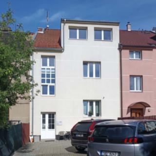 Prodej činžovního domu 282 m² Praha Strašnice, Na padesátém