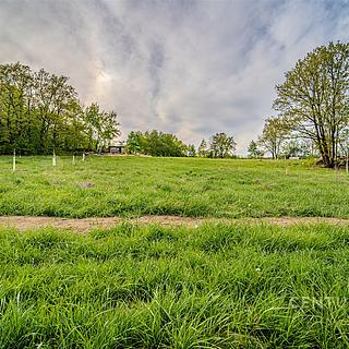 Prodej stavební parcely 8 627 m² Vysoký Chlumec