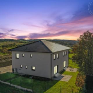 Prodej rodinného domu 145 m² Všestary