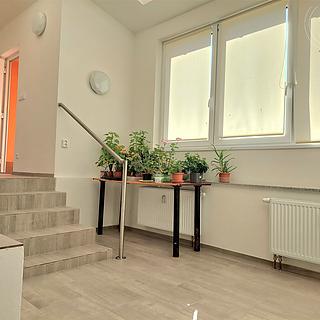 Prodej bytu 1+kk, garsoniery, 88m&sup2;