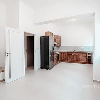 Pronájem bytu 2+kk 64 m² Jindřichův Hradec Otín