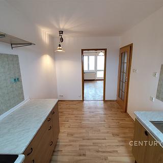 Pronájem bytu 2+1 58 m² Jindřichův Hradec II, Nádražní