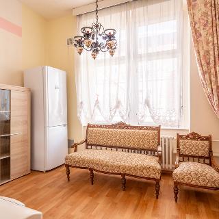 Pronájem bytu 2+kk 37 m² Karlovy Vary, Koptova