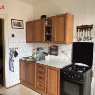 Prodej bytu 3+1 80 m² Karlovy Vary, Vrázova