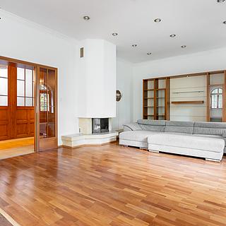 Prodej bytu 3+kk 120 m&sup2; Karlovy Vary