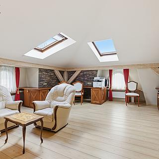 Prodej kanceláře 205 m&sup2; Karlovy Vary