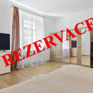 Prodej bytu 3+1 80 m² Karlovy Vary Drahovice, nám. V. Řezáče