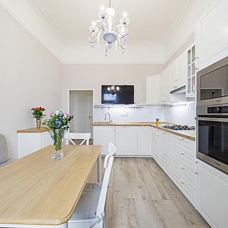 Prodej bytu 3+kk 78 m&sup2; Karlovy Vary