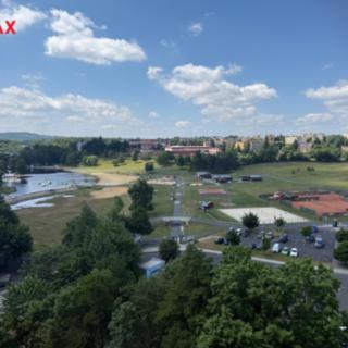 Pronájem bytu 1+kk a garsoniéry 25 m² Karlovy Vary Rybáře, U Koupaliště