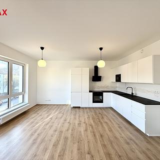 Pronájem bytu 2+kk 65 m² Karlovy Vary, Šumavská