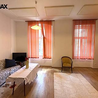 Pronájem bytu 2+kk 54 m&sup2; Karlovy Vary