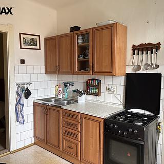 Prodej bytu 3+1 80 m² Karlovy Vary, Vrázova