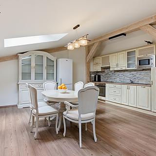 Prodej bytu 5+kk 205 m&sup2; Karlovy Vary