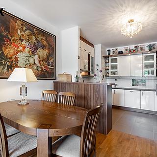 Prodej bytu 3+kk 96 m&sup2; Karlovy Vary