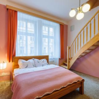 Pronájem bytu 4+1 120 m² Karlovy Vary, Jaltská