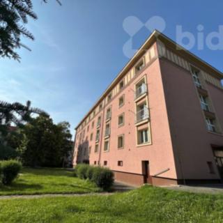 Pronájem bytu 2+1 60 m² Hradec Králové