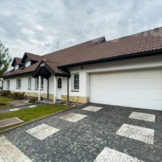 Prodej rodinného domu 353 m² Pečky, K. Hynka Máchy