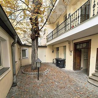 Prodej bytu 1+kk a garsoniéry 29 m² Praha Žižkov, Husitská