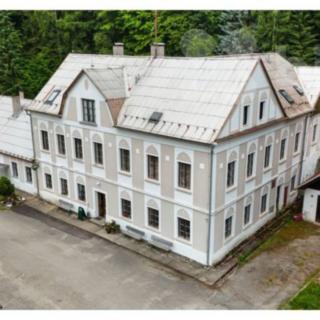 Prodej hotelu a penzionu 650 m² Blatce