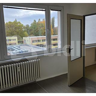 Pronájem bytu 2+1 52 m² Pardubice Zelené Předměstí, nábřeží Závodu míru