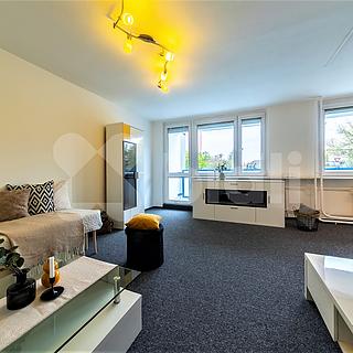Prodej bytu 3+kk 83 m² Praha Horní Měcholupy, Milánská