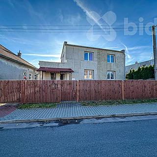 Prodej rodinného domu 230 m² Hrochův Týnec Stíčany