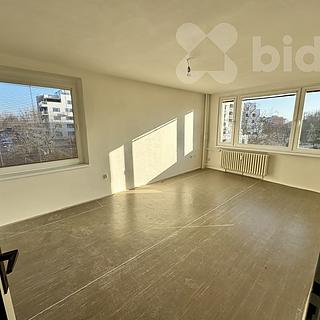 Pronájem bytu 2+1 52 m&sup2; Pardubice