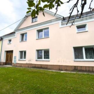 Prodej rodinného domu 259 m² Lobodice
