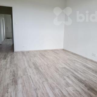Pronájem bytu 2+1 68 m² Hradec Králové