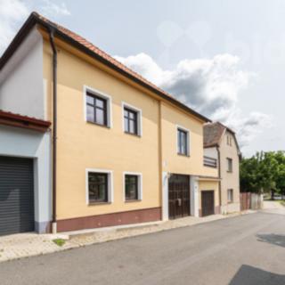 Prodej rodinného domu 237 m² Beroun