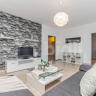 Pronájem bytu 4+1 86 m² Praha