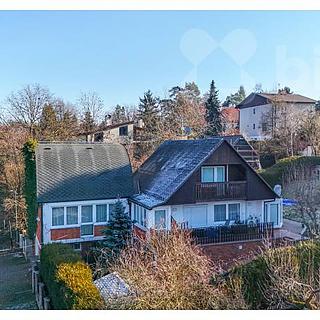 Prodej rodinného domu 280 m&sup2; Zvole